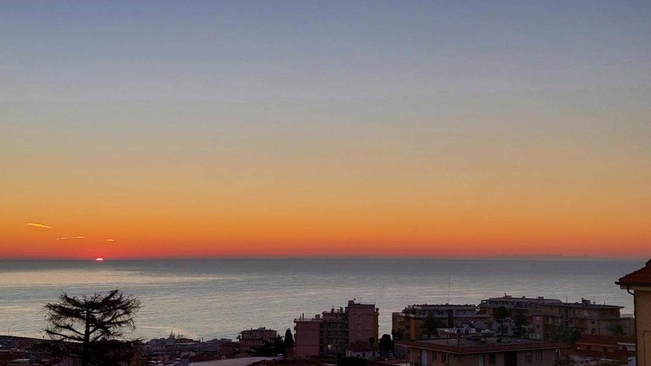 La Casa Di Ermes - Ampio Luminoso Appartamento A Tre Minuti Dal Centro Sanremo Exterior foto